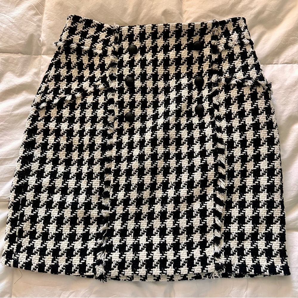 Black and White Houndstooth Skirt